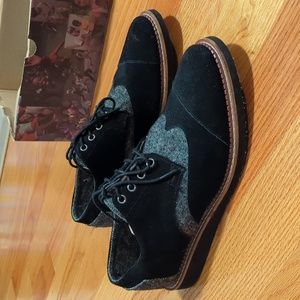 TOMS | Black Holden Suede Brogue